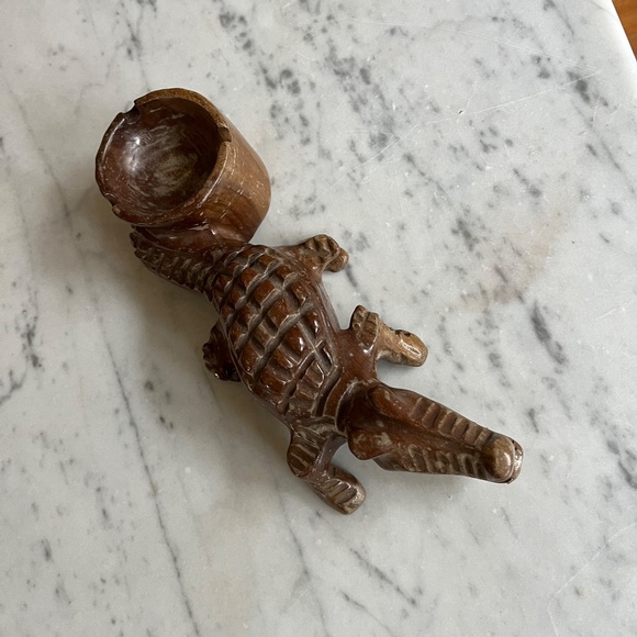 Vintage Wood Carved Crocodile / Alligator Ashtray - Picture 3 of 7